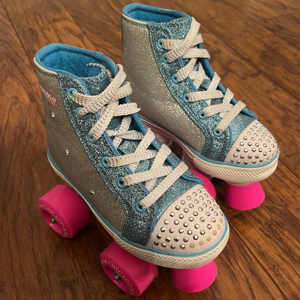 Chicago Girls Glitter Sneaker Roller Skates